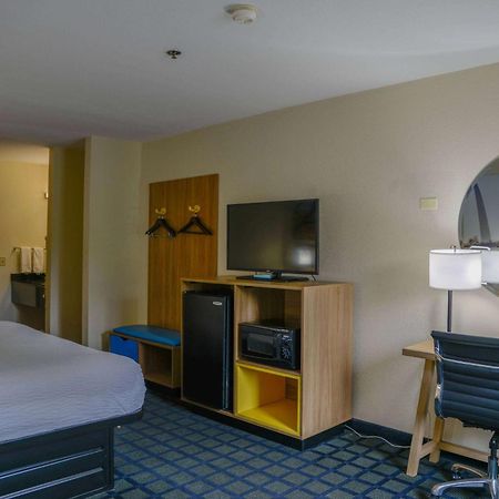 Days Inn By Wyndham Маунт-Вернон Экстерьер фото